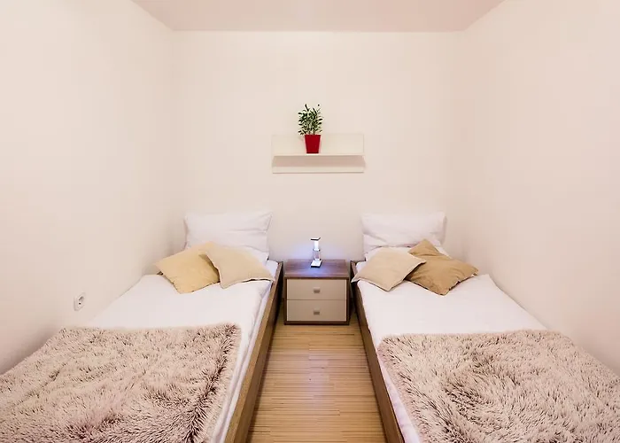 Apartment W & S Executive - I *